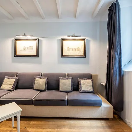 Apartment In Pz. Michelangelo: Due Con Due Bagni Florence
