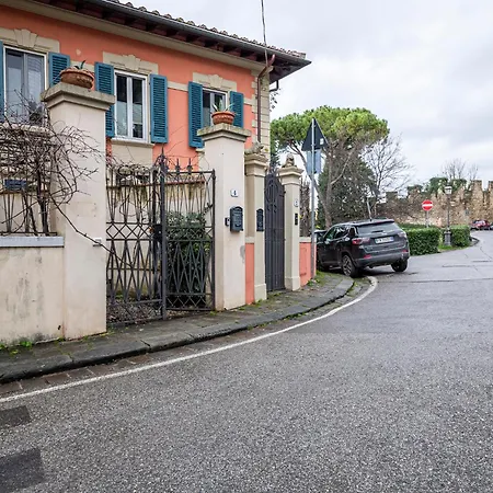 Apartment In Pz. Michelangelo: Due Con Due Bagni *