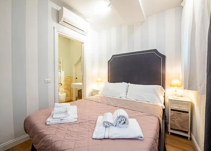 Appartement In Pz. Michelangelo: Due Con Due Bagni