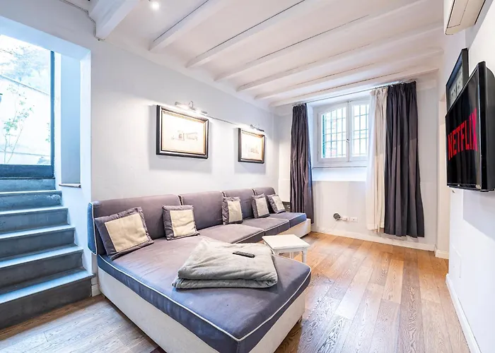 Appartement In Pz. Michelangelo: Due Con Due Bagni *