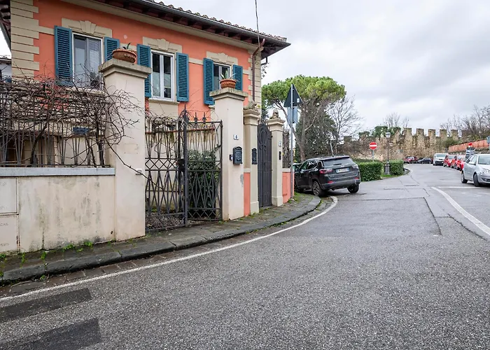 Appartement In Pz. Michelangelo: Due Con Due Bagni *